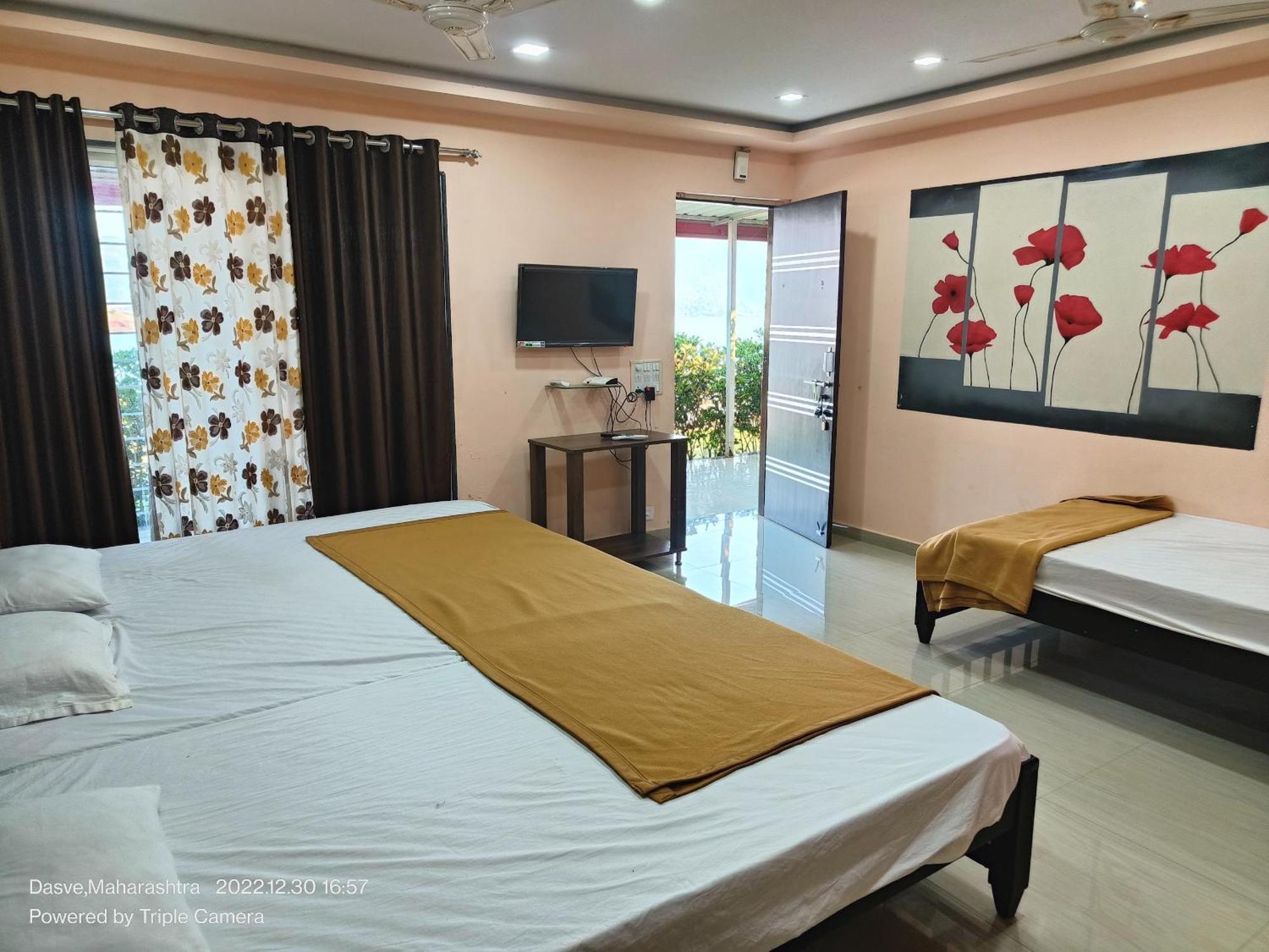 Swiss Lake Resort Lavasa Exterior photo