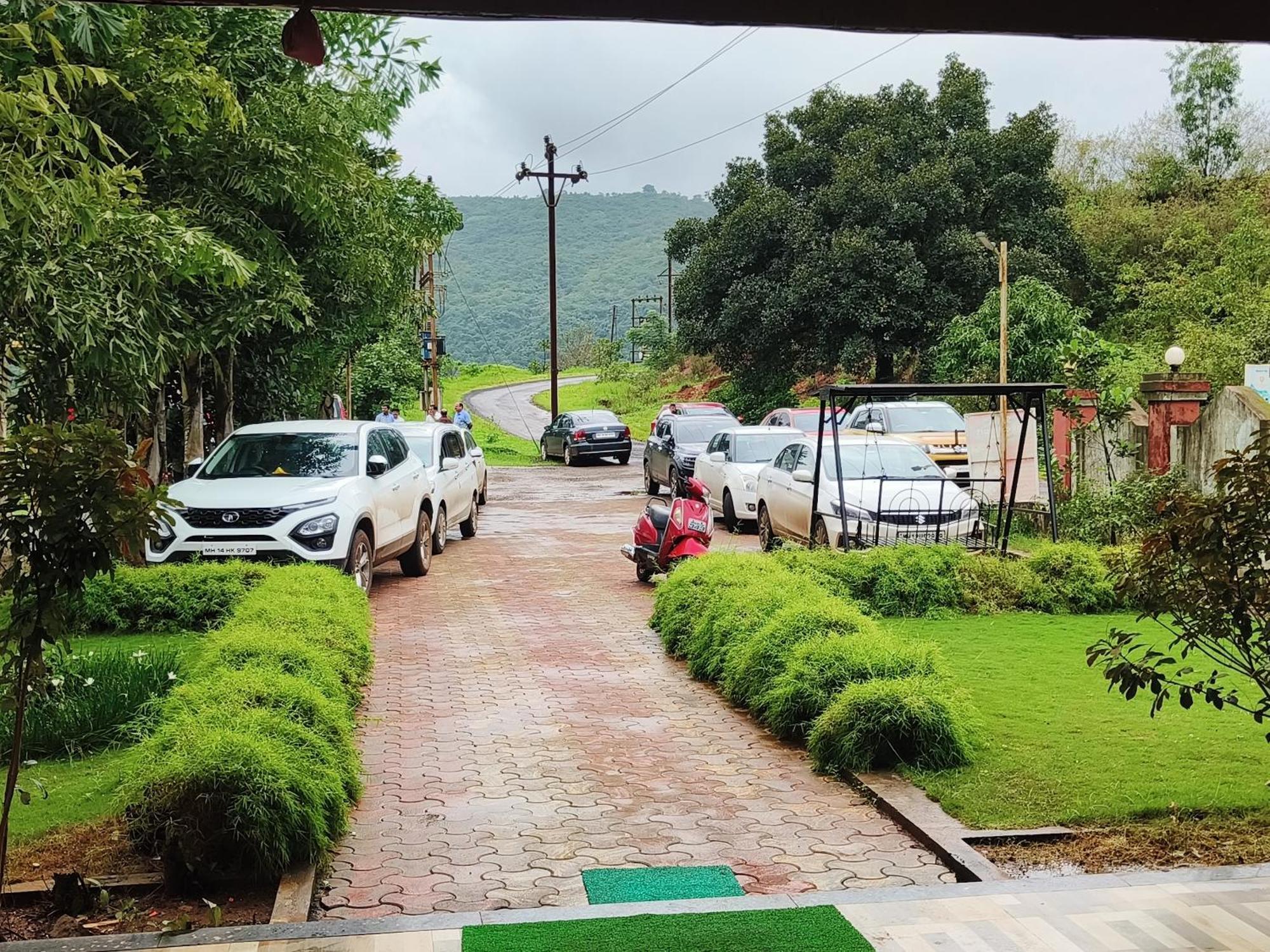 Swiss Lake Resort Lavasa Exterior photo