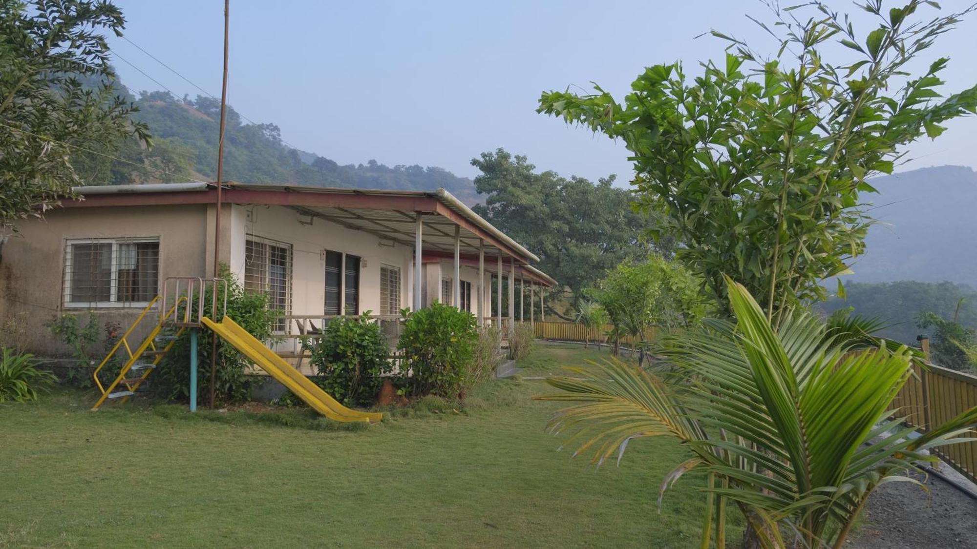 Swiss Lake Resort Lavasa Exterior photo