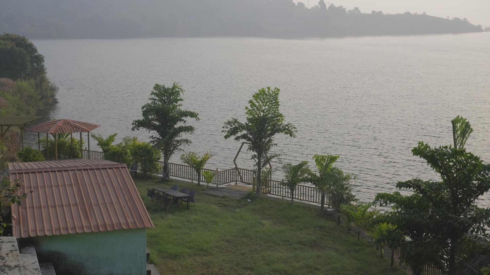 Swiss Lake Resort Lavasa Exterior photo