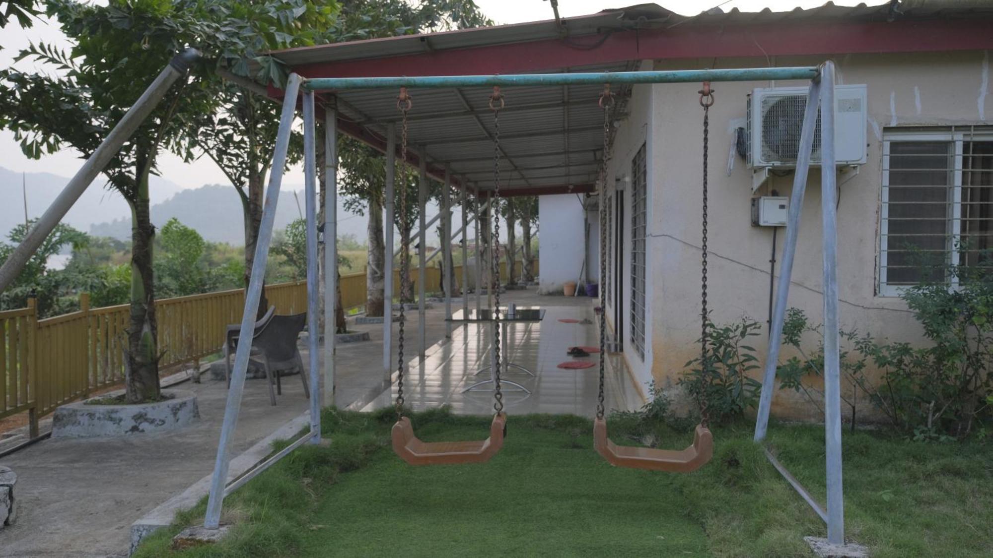 Swiss Lake Resort Lavasa Exterior photo